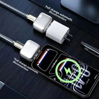 Adaptador USB-C que corta la carga solo al llegar al 100 % · Hasta 140 W